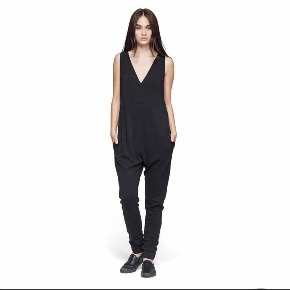 Onepiece Bay Jumpsuit Norway Size S EUC Black